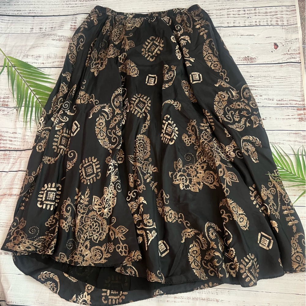 Chico’s Black and Gold Patterned Silk Skirt